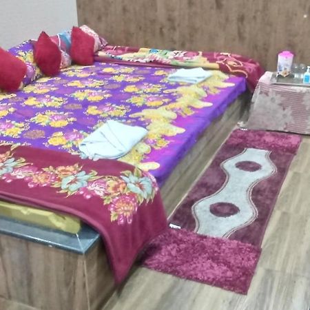 New Natraj Hotel Chikhaldara Kültér fotó