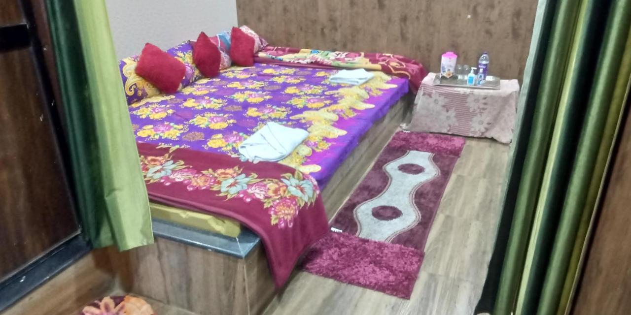 New Natraj Hotel Chikhaldara Kültér fotó